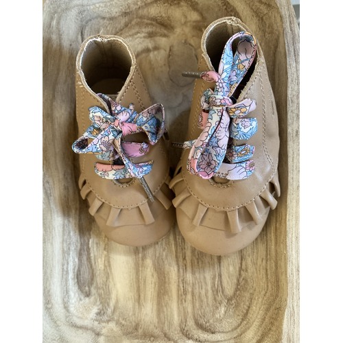 Shoelaces. Liberty print Meadow Song Pastel