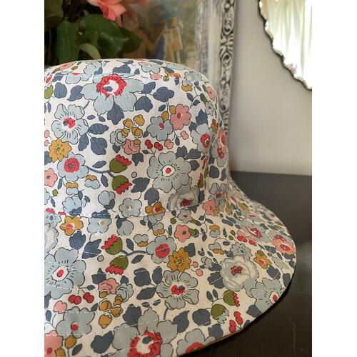 Bucket Hat - Liberty print Betsy P with Natural Linen Lining